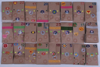 Новорічний адвент календар (Канц. товари, біжутерія) 24 дні. фото в интернет-магазине Канц орг